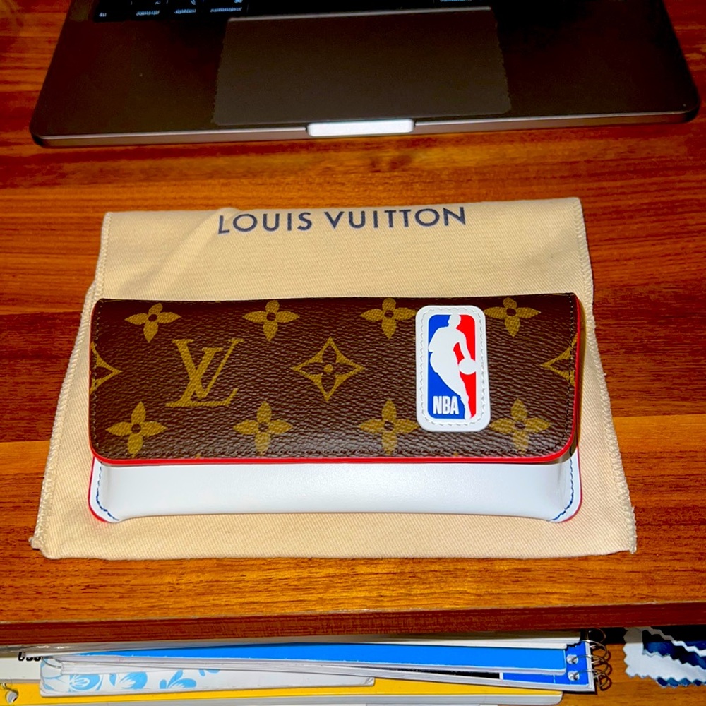 Brand new LV X NBA  Woody Glasses case